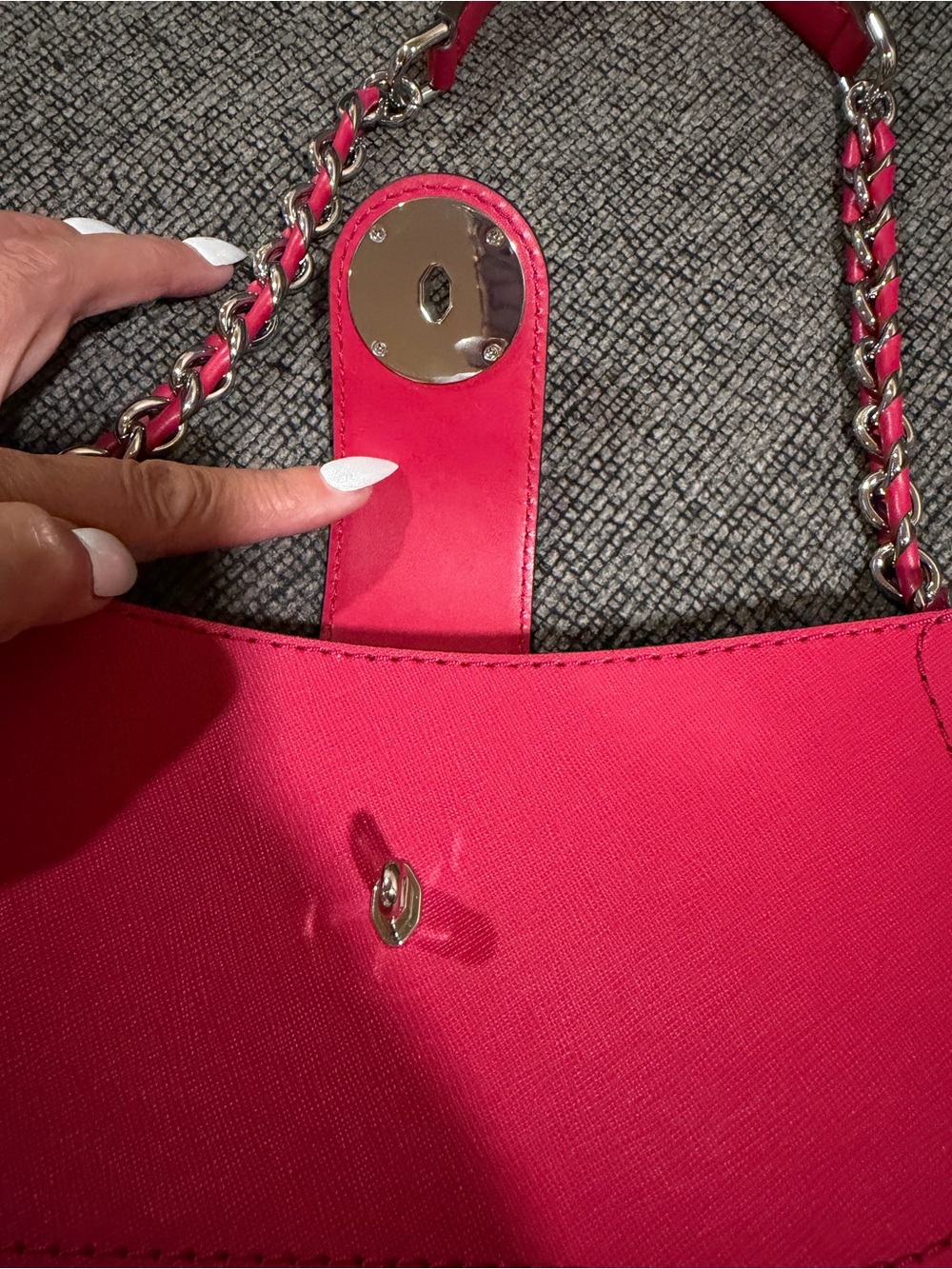 Hot Pinkish/redish Women’s Shoulder Bag with Chain Strap NWOT w/dust bag - Picture 5 of 9